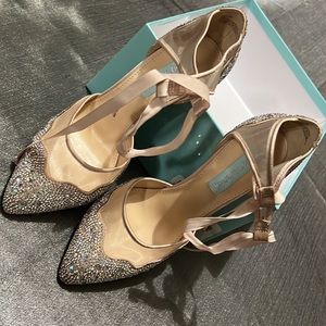 Betsy Johnson SB-Iris Champagne